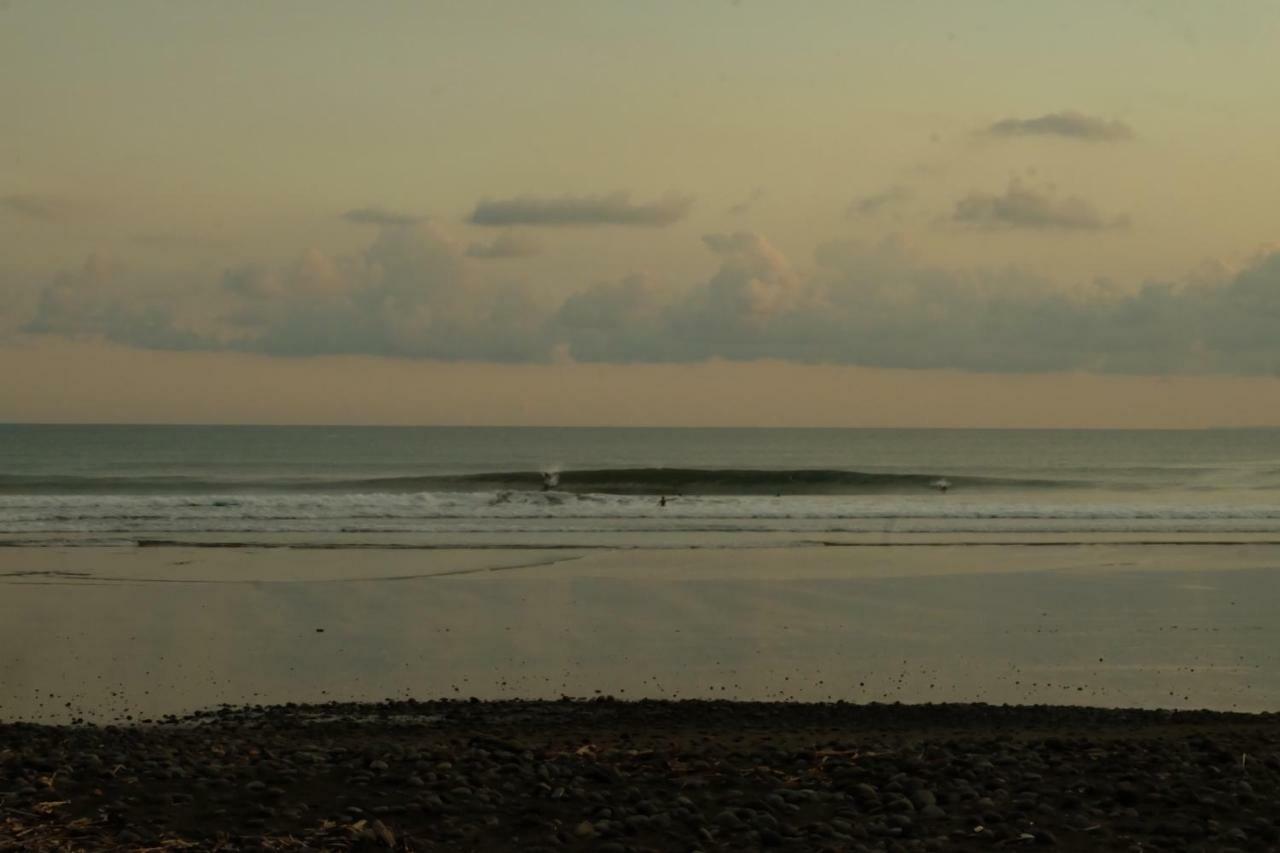 The Nyamo Surf & Stay Pulukan Exteriér fotografie