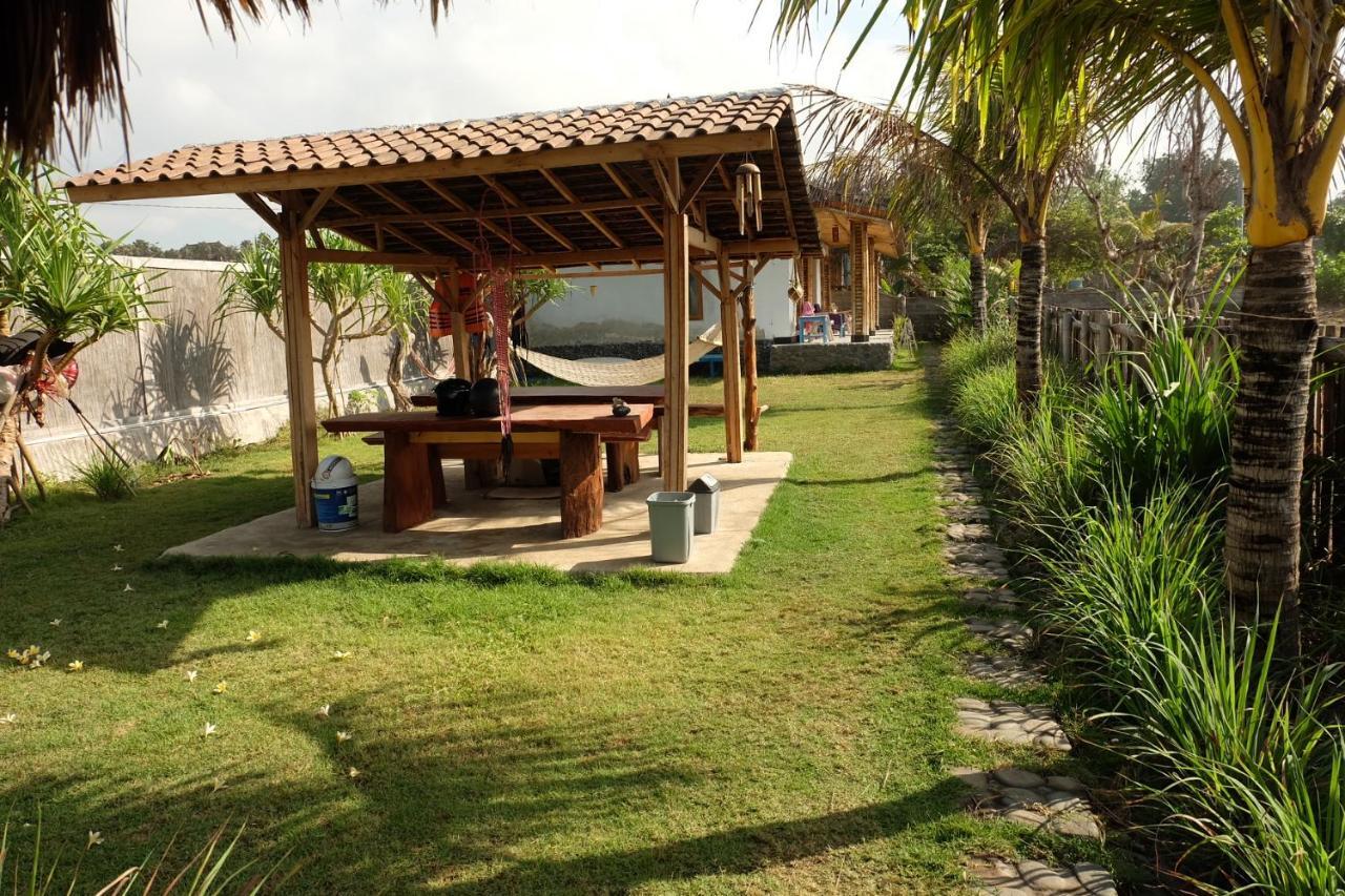The Nyamo Surf & Stay Pulukan Exteriér fotografie